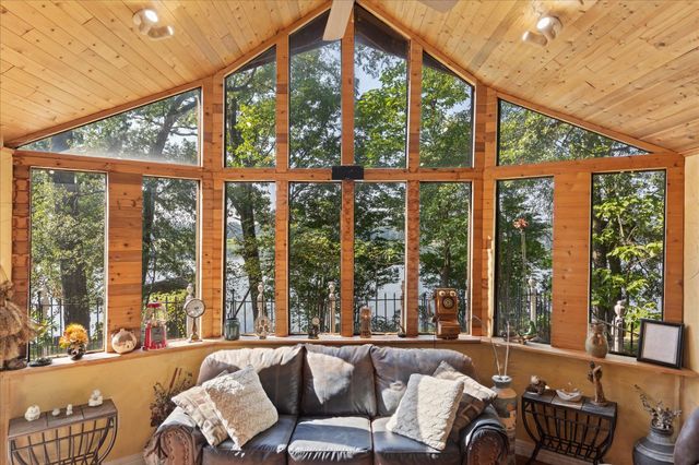 928 Pelican Dr, Winnsboro, TX 75494