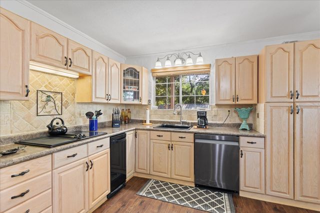 928 Pelican Dr, Winnsboro, TX 75494