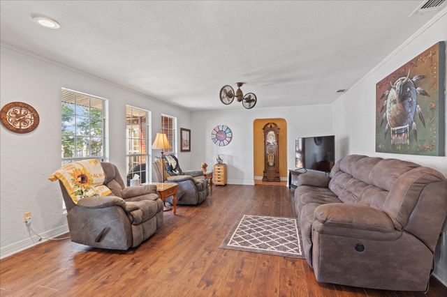 928 Pelican Dr, Winnsboro, TX 75494