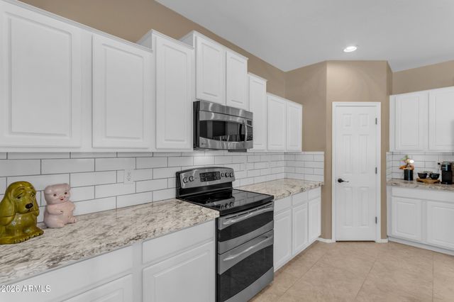 17596 W ACACIA Court, Goodyear, AZ 85338