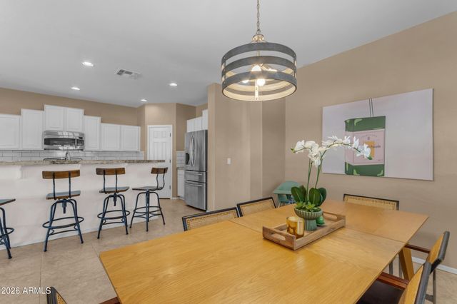 17596 W ACACIA Court, Goodyear, AZ 85338