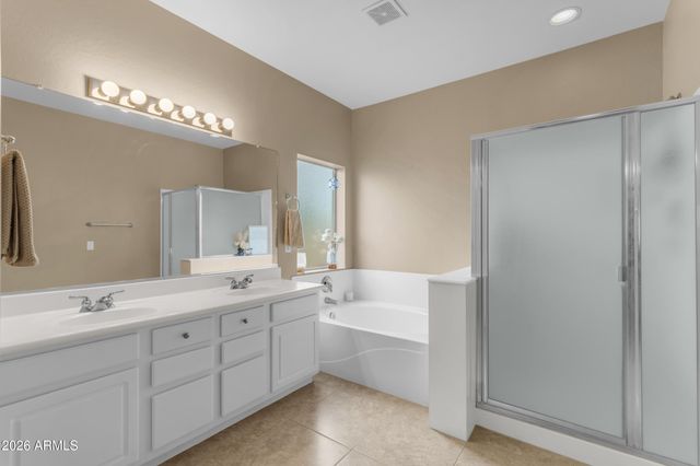 17596 W ACACIA Court, Goodyear, AZ 85338