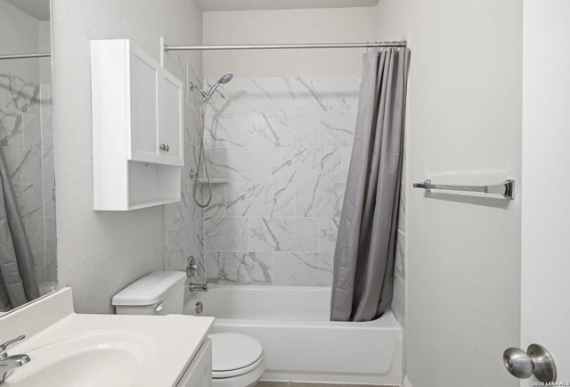 261 Pudu Trl, Cibolo, TX 78108
