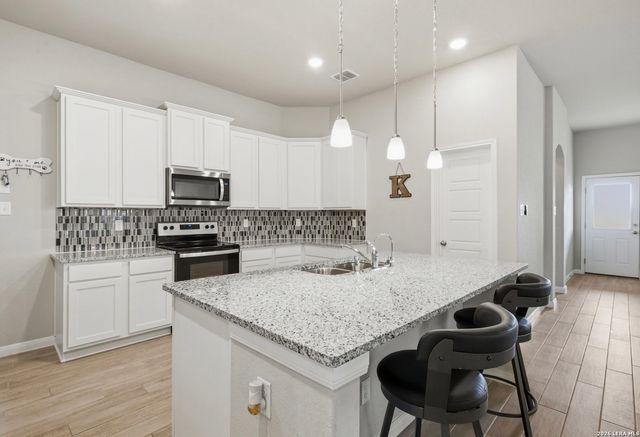 261 Pudu Trl, Cibolo, TX 78108