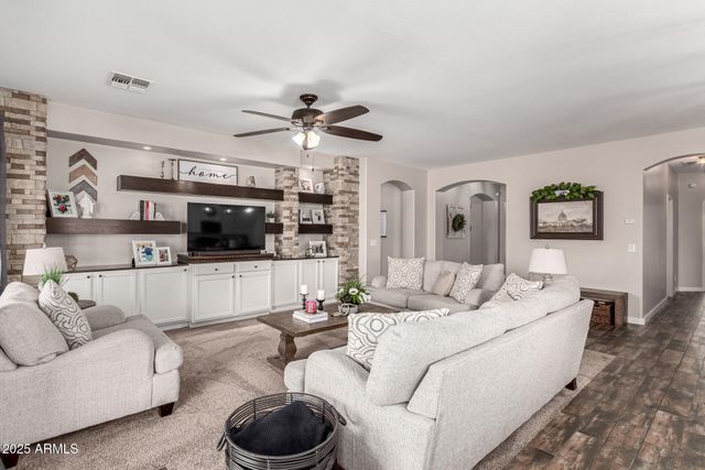 6219 S BANNING Street, Gilbert, AZ 85298