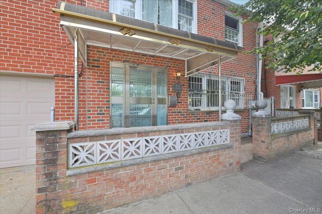 8957 Gold Road 1st Floor, Ozone Park, NY 11417