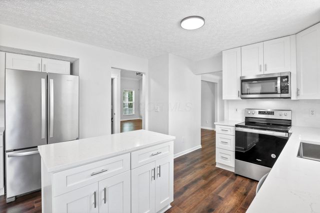 5998 Blaverly Drive, New Albany, OH 43054