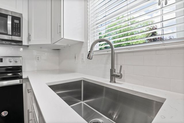 5998 Blaverly Drive, New Albany, OH 43054