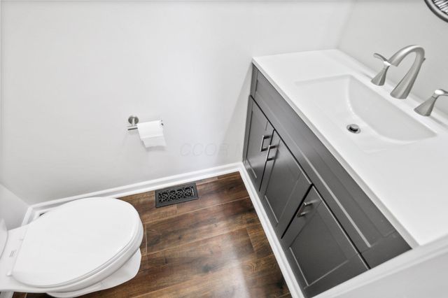 5998 Blaverly Drive, New Albany, OH 43054