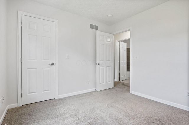 5998 Blaverly Drive, New Albany, OH 43054