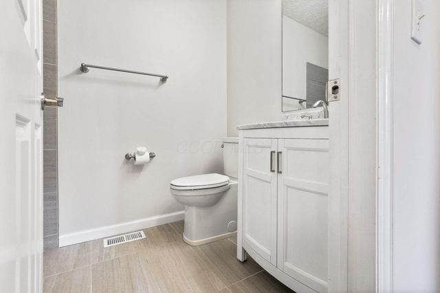 5998 Blaverly Drive, New Albany, OH 43054