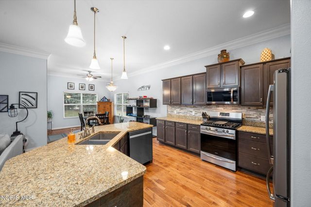 4736 Lakeside Drive, Maumee, OH 43537