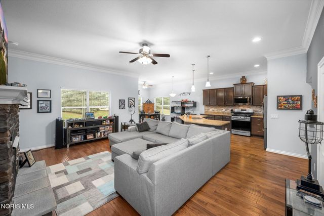 4736 Lakeside Drive, Maumee, OH 43537