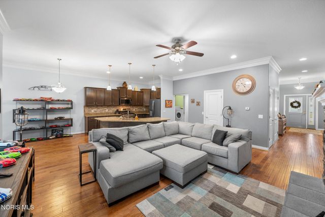 4736 Lakeside Drive, Maumee, OH 43537