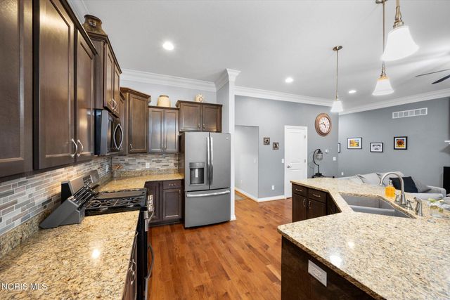 4736 Lakeside Drive, Maumee, OH 43537