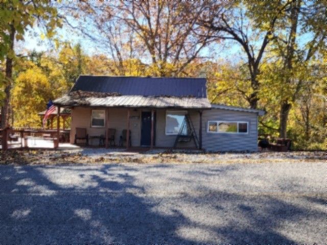 450 Cedar Hill Rd, Celina, TN 38551