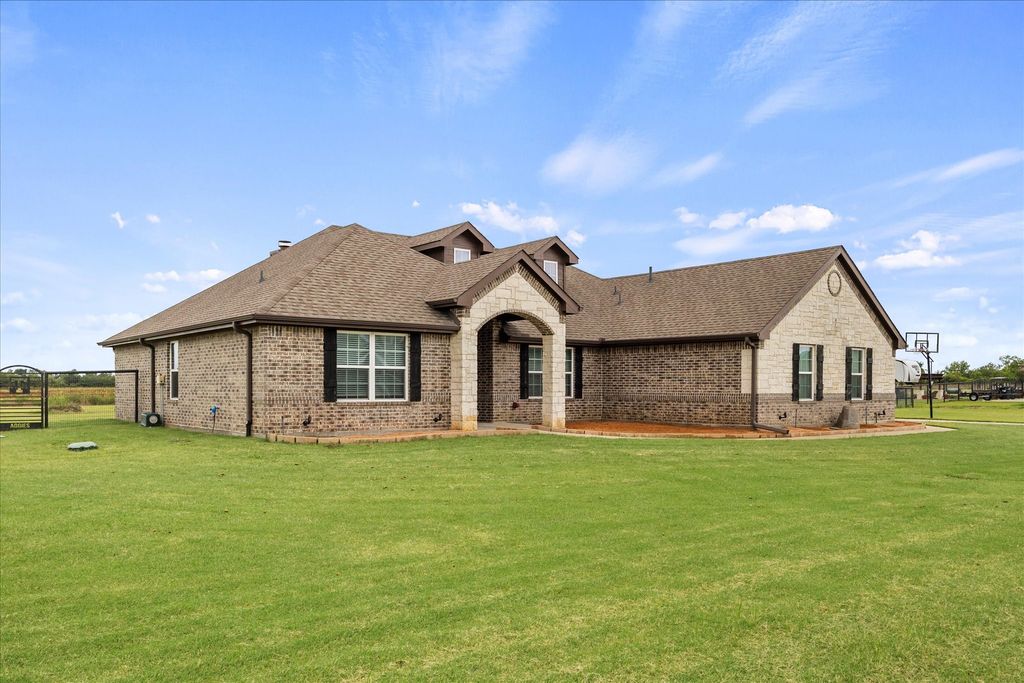 4339 Paige Drive, Caddo Mills, TX 75135