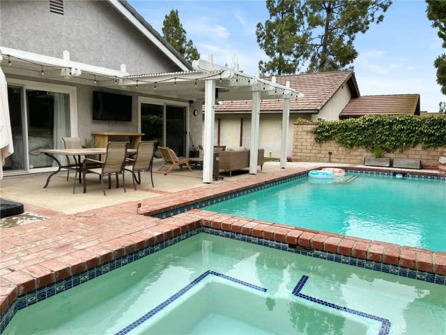 80 Ilex, Newbury Park, CA 91320