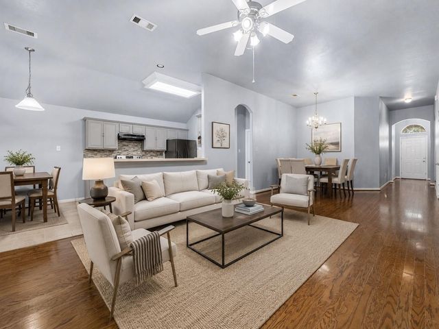 9026 Clearwood Landing Boulevard, Houston, TX 77075