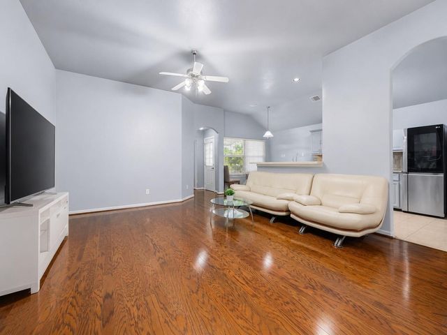 9026 Clearwood Landing Boulevard, Houston, TX 77075