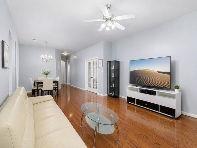 9026 Clearwood Landing Boulevard, Houston, TX 77075
