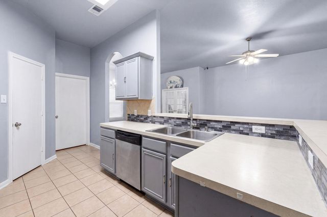 9026 Clearwood Landing Boulevard, Houston, TX 77075