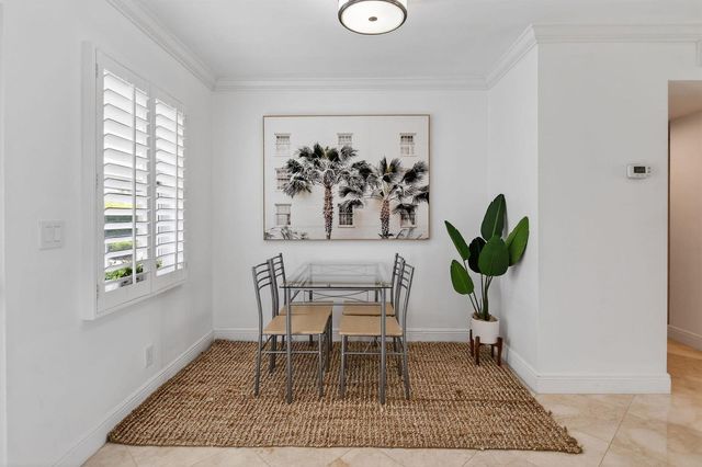 139 Sunrise Avenue 2030, Palm Beach, FL 33480