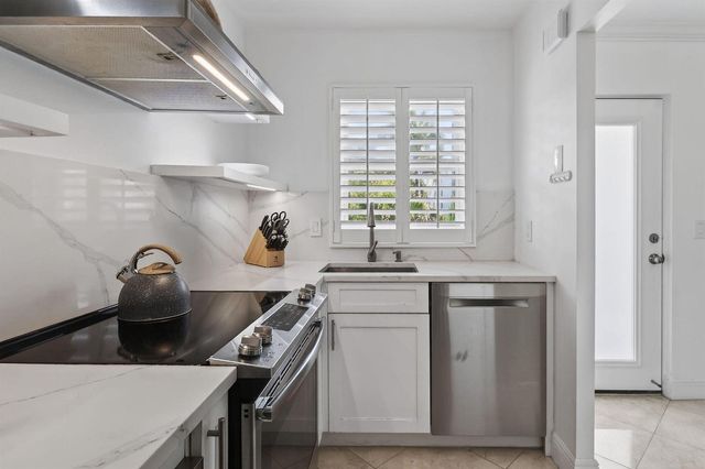 139 Sunrise Avenue 2030, Palm Beach, FL 33480