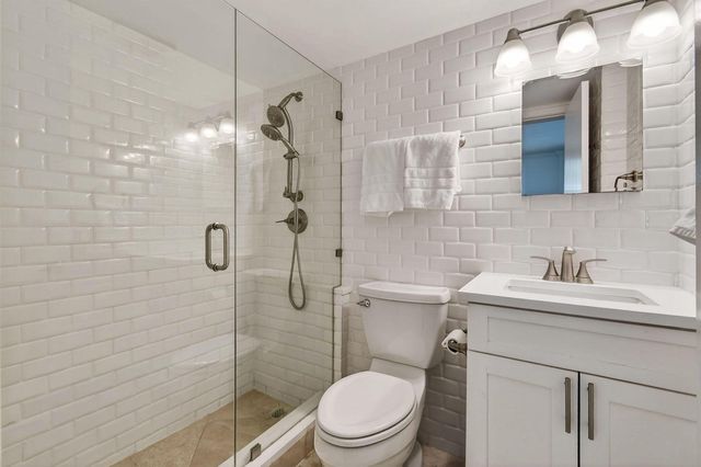 139 Sunrise Avenue 2030, Palm Beach, FL 33480