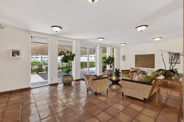 139 Sunrise Avenue 2030, Palm Beach, FL 33480