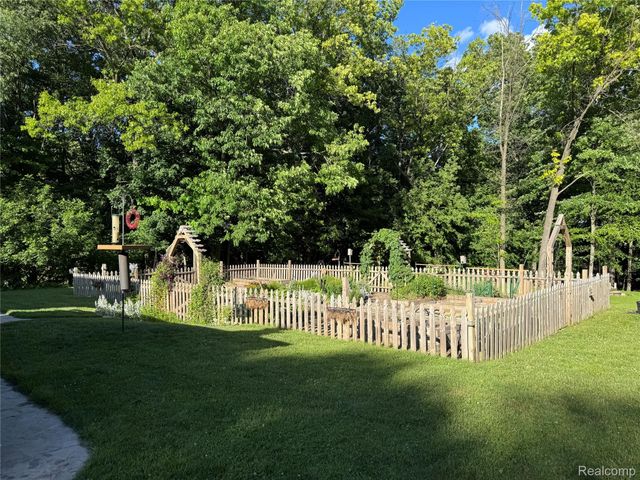 3947 Cheyenne Court, Addison Township, MI 48370