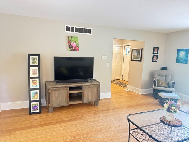 3947 Cheyenne Court, Addison Township, MI 48370