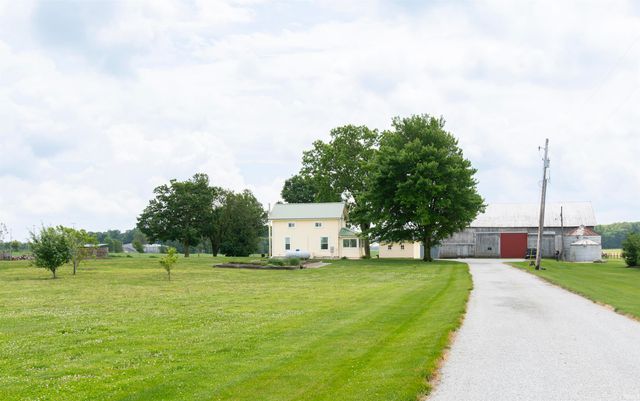 11366 County Road 38 Road, Millersburg, IN 46543