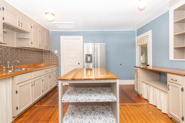 11366 County Road 38 Road, Millersburg, IN 46543