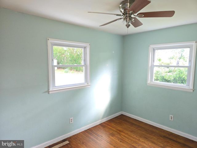 8 SPRUCE BLVD, Browns Mills, NJ 08015