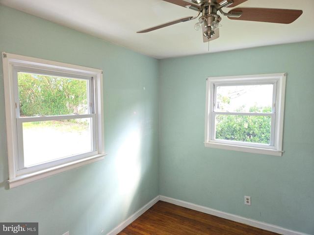 8 SPRUCE BLVD, Browns Mills, NJ 08015
