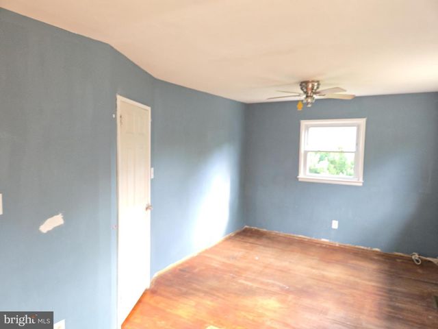 8 SPRUCE BLVD, Browns Mills, NJ 08015