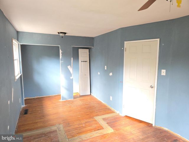 8 SPRUCE BLVD, Browns Mills, NJ 08015