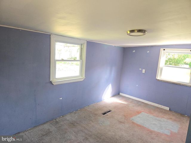 8 SPRUCE BLVD, Browns Mills, NJ 08015