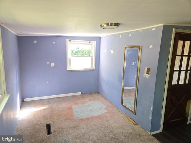 8 SPRUCE BLVD, Browns Mills, NJ 08015