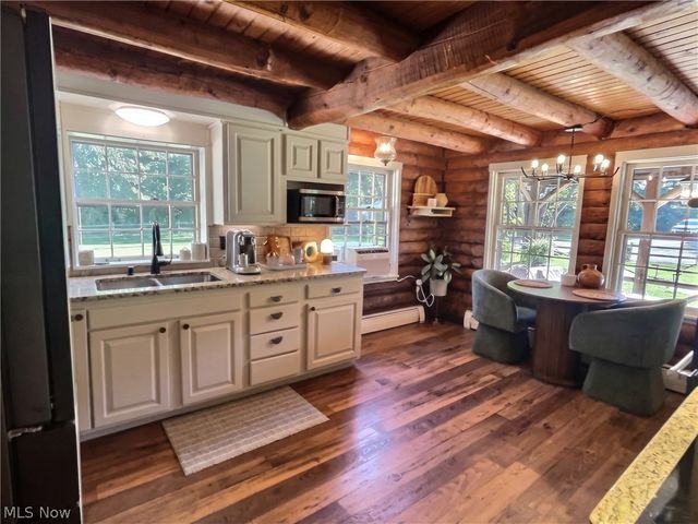 10566 Clapsaddle Avenue NE, Alliance, OH 44601