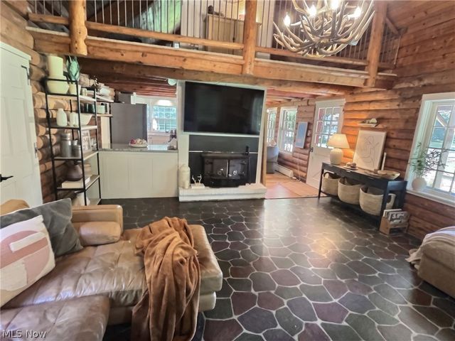 10566 Clapsaddle Avenue NE, Alliance, OH 44601