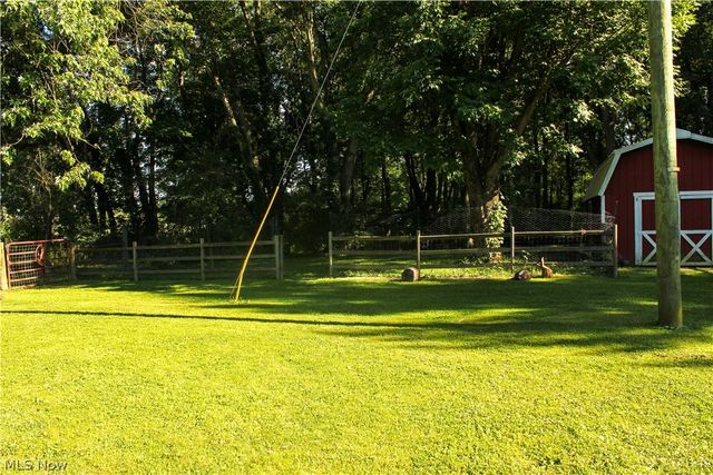 10566 Clapsaddle Avenue NE, Alliance, OH 44601