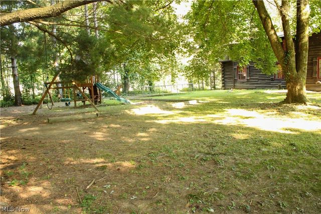 10566 Clapsaddle Avenue NE, Alliance, OH 44601