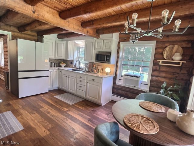 10566 Clapsaddle Avenue NE, Alliance, OH 44601