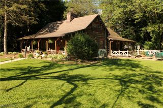 10566 Clapsaddle Avenue NE, Alliance, OH 44601