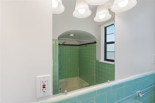 1021 N BARKSDALE ST, Memphis, TN 38107