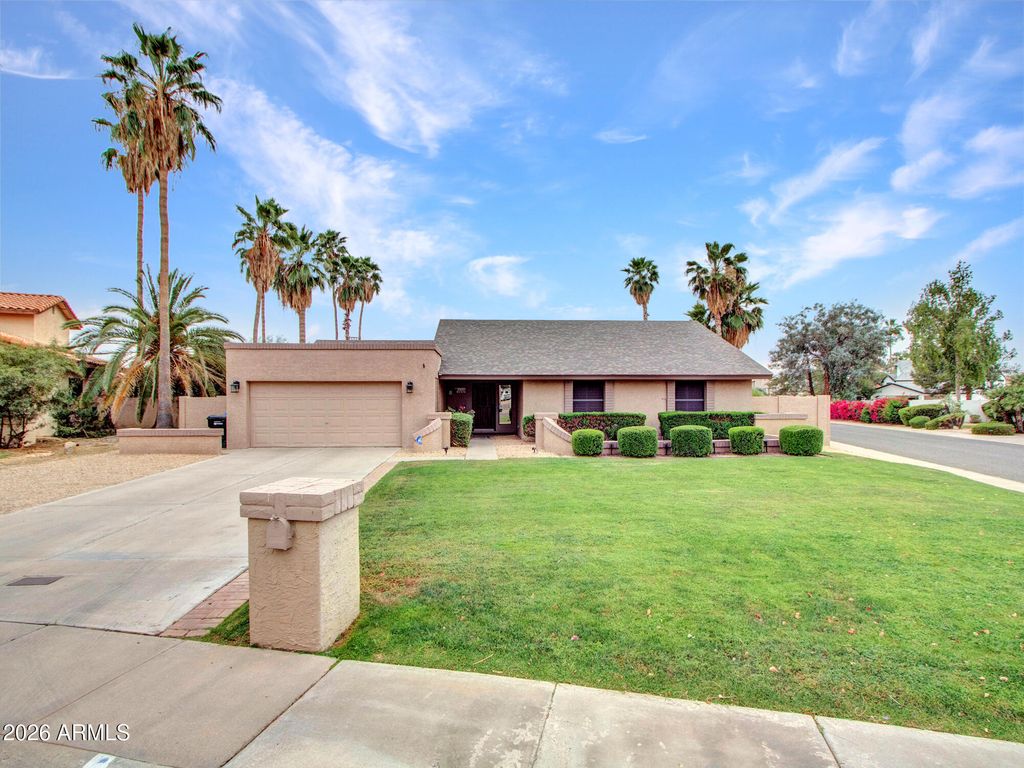 Image 1 of property listing at 15017 N 49TH Street, Scottsdale, AZ 85254