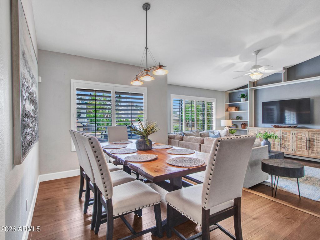 Image 19 of property listing at 15017 N 49TH Street, Scottsdale, AZ 85254