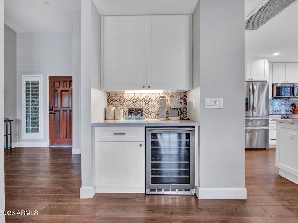 Image 21 of property listing at 15017 N 49TH Street, Scottsdale, AZ 85254